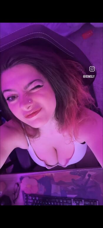 Full leaked Xemsly page private onlyfans photo