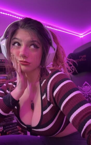 Full leaked Xemsly private onlyfans photo