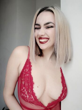 Full leaked Xenia model private onlyfans photo