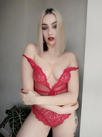 Full leaked Xenia model private onlyfans photo
