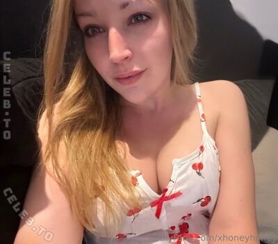 Full leaked Xhoneyhoney private onlyfans photo