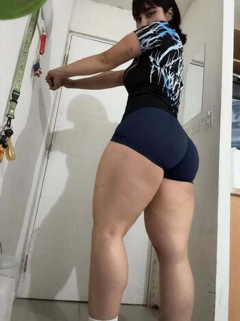 Full leaked Xinaaa private onlyfans photo