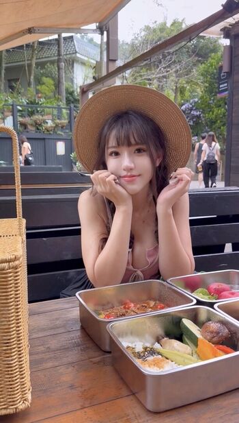 Full leaked Xinyus private onlyfans photo