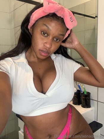 Full leaked Xonaomiixo private onlyfans photo