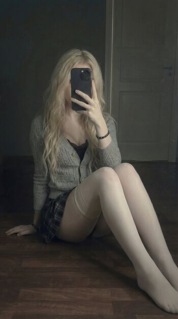 Full leaked Xuwuara private onlyfans photo