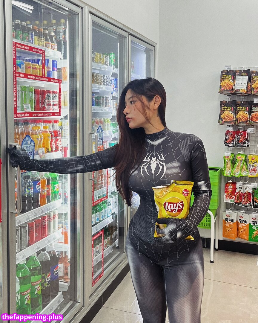 xx.bity Fotografie OnlyFans Dezbrăcată #9