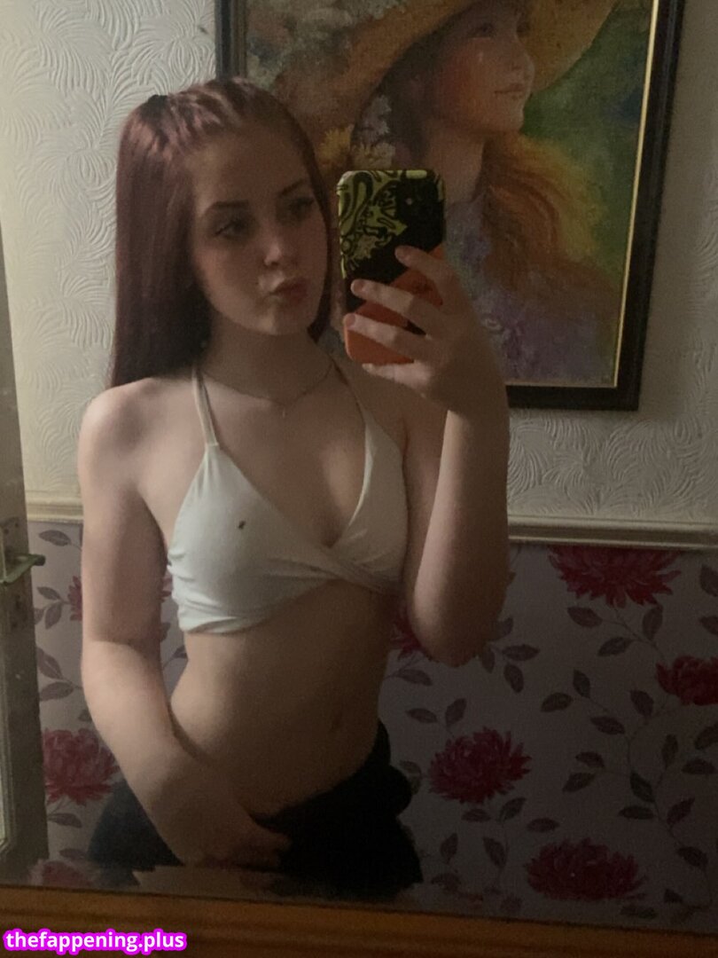 emmie_mck / xxemilyxxmcx Fotografie OnlyFans Dezbrăcată #3
