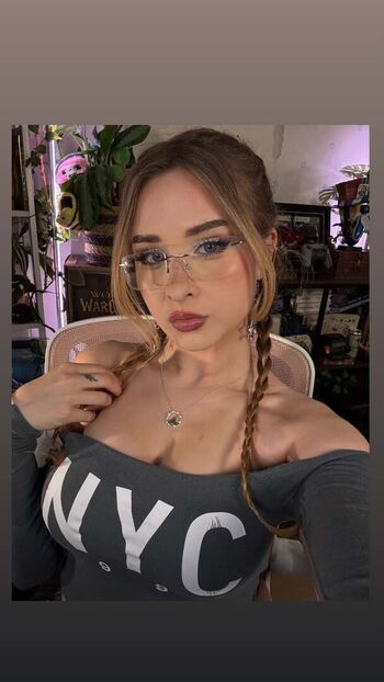 Full leaked Yaboielina private onlyfans photo