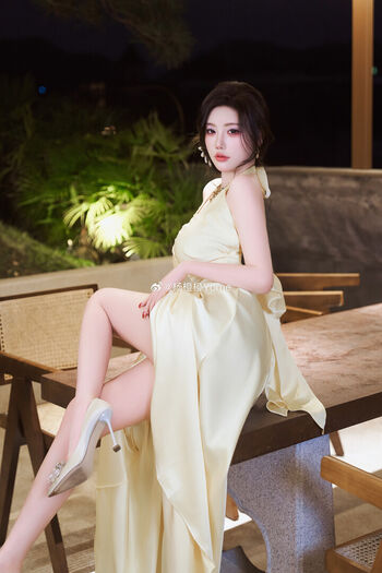 Full leaked Yangchenchen yome page private onlyfans photo