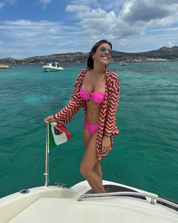 Full leaked Yara fantoni private onlyfans photo