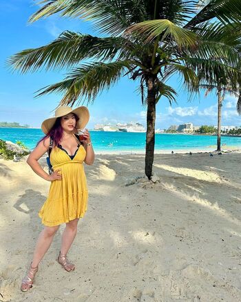 Full leaked Yaya han page private onlyfans photo