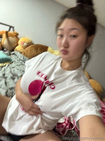 Full leaked Yejener private onlyfans photo