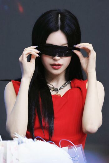 Full leaked Yeji itzy hwang ye ji page private onlyfans photo