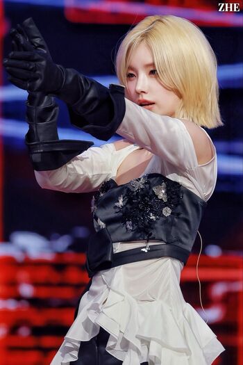 Full leaked Le sserafim/ private onlyfans photo