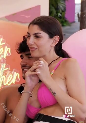 Full leaked Yeliz koc private onlyfans photo