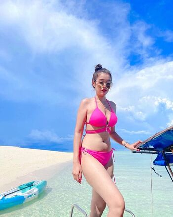 Full leaked Yen evagelista private onlyfans photo