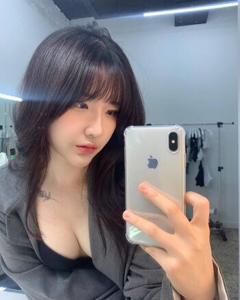 Full leaked Yeonjju page private onlyfans photo