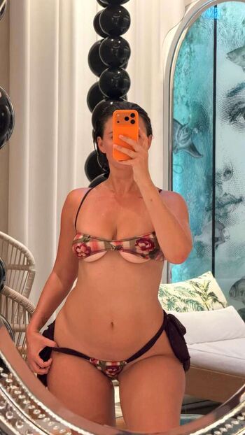 Full leaked Yesjulz private onlyfans photo