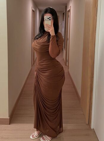 Full leaked Yiyi private onlyfans photo