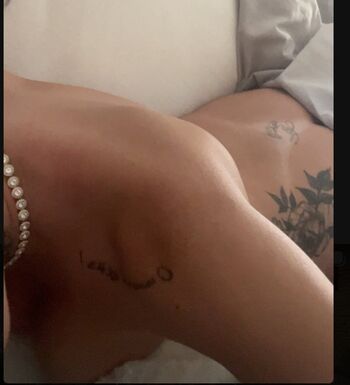 Full leaked Yonamarques private onlyfans photo