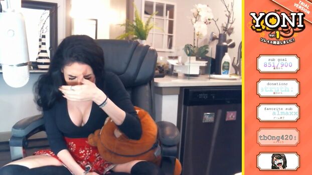 Full leaked Yonidoes private onlyfans photo