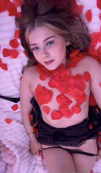 Full leaked Young baby face girl alissadocherty private onlyfans photo