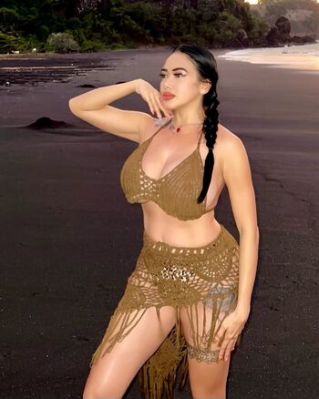 Full leaked Yourbabe private onlyfans photo