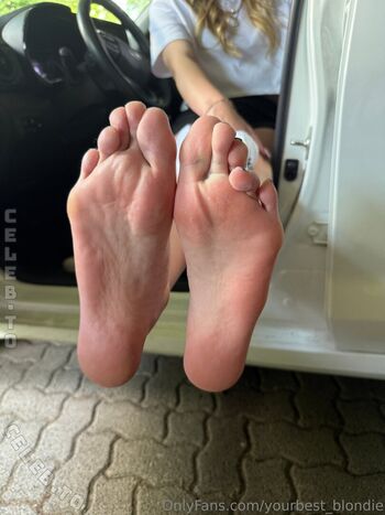 Full leaked Yourbestblondie page private onlyfans photo