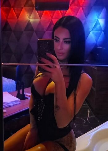 Full leaked Yourfavouritelittlebrat private onlyfans photo