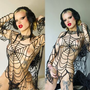 Full leaked Yourlesbianx private onlyfans photo