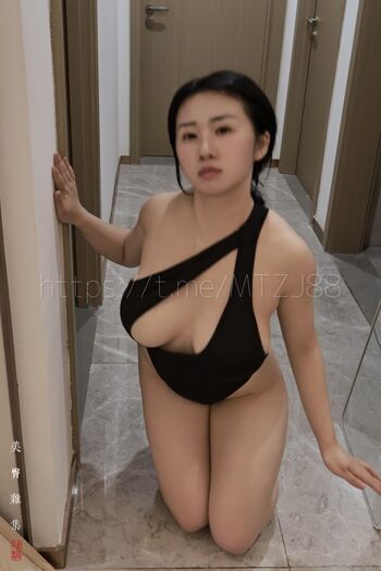 Full leaked Yujin page private onlyfans photo