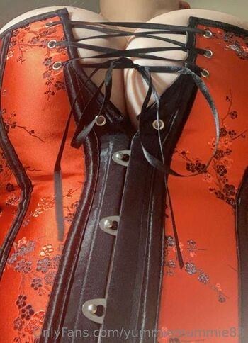 Full leaked Yummiemummie private onlyfans photo
