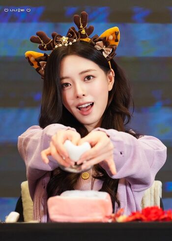 Full leaked Yuna itzy shin yu na page private onlyfans photo