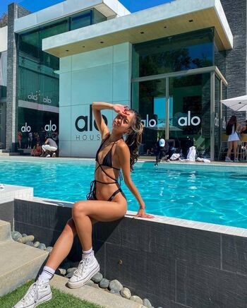 Full leaked Yuna lee private onlyfans photo