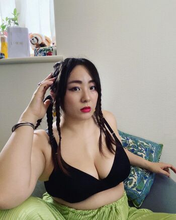 Full leaked Yuna manase page private onlyfans photo