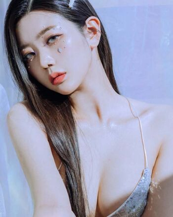 Full leaked Yuniyuning page private onlyfans photo