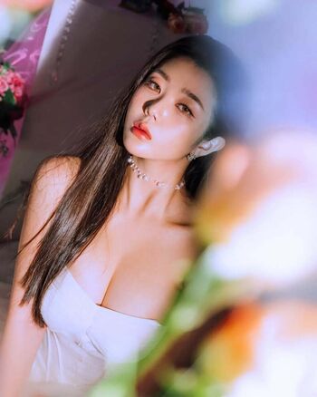 Full leaked Yuniyuning page private onlyfans photo