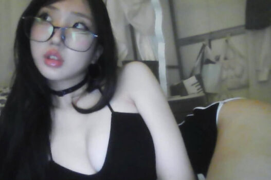 Full leaked Yurasweb  page private onlyfans photo