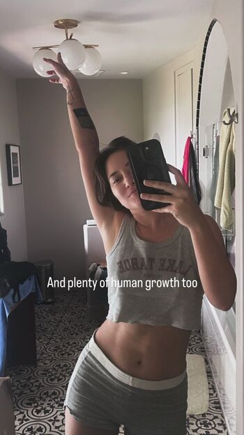 Full leaked Zelda williams private onlyfans photo