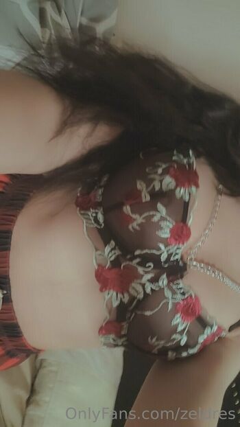 Full leaked Zeldres private onlyfans photo