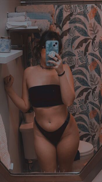 Full leaked Zerotwobabe private onlyfans photo