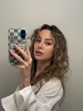 Full leaked Zeybik private onlyfans photo