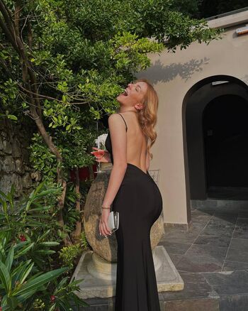 Full leaked Zeynep ozveri private onlyfans photo