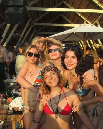 Full leaked Zeynep ozveri private onlyfans photo