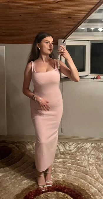 Full leaked Zhla private onlyfans photo