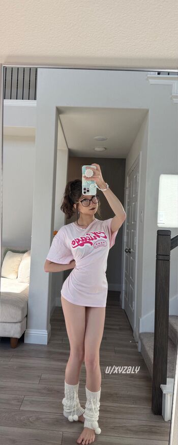 Full leaked Zipoz private onlyfans photo