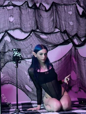 Full leaked Zizibunnii private onlyfans photo