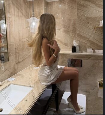 Full leaked Zoe kaeppele  page private onlyfans photo