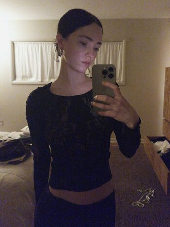 Full leaked Zoeplzshutup private onlyfans photo