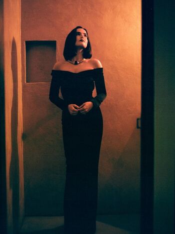 Full leaked Zoey deutch page private onlyfans photo